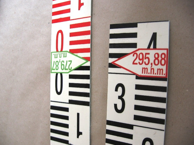 Co jsou latě, vodočty řek 5 Kolmá vodoměrná lať se čtením nadmořské výšky