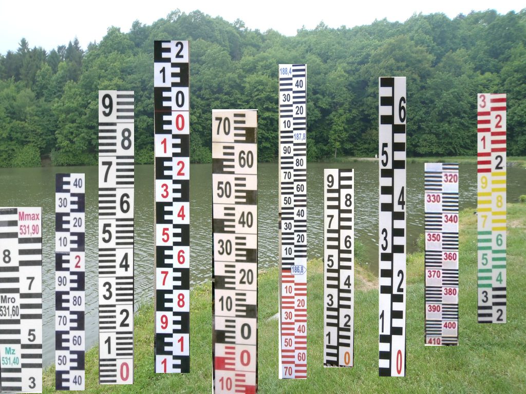 Strona Główna - Produkcja i sprzedaż urządzeń wodowskazowych (łaty wodowskazowe) 2 Produkcja i sprzedaż urządzeń wodowskazowych (łaty wodowskazowe), Rodzaje łat wodowskazowych – pomiar poziomu wody, Zalety łat wodowskazowych...
