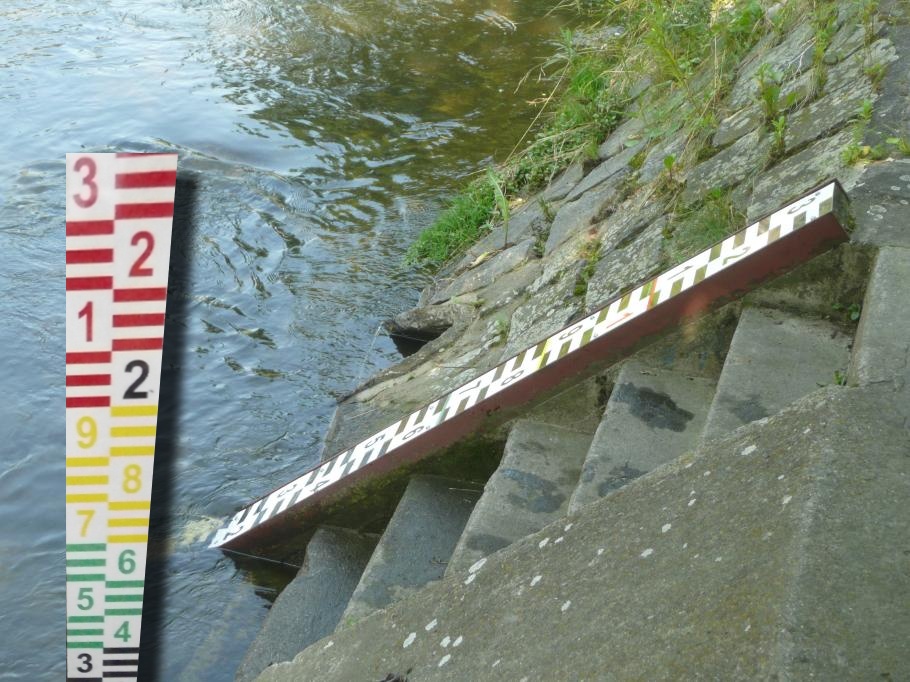 Strona Główna - Produkcja i sprzedaż urządzeń wodowskazowych (łaty wodowskazowe) 1 Produkcja i sprzedaż urządzeń wodowskazowych (łaty wodowskazowe), Rodzaje łat wodowskazowych – pomiar poziomu wody, Zalety łat wodowskazowych...